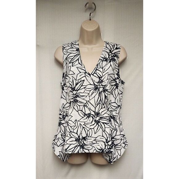 Ellen Tracy V-Neck Asymmetric Hem Multicolor White & Black Blouse Size Medium - Picture 2 of 5